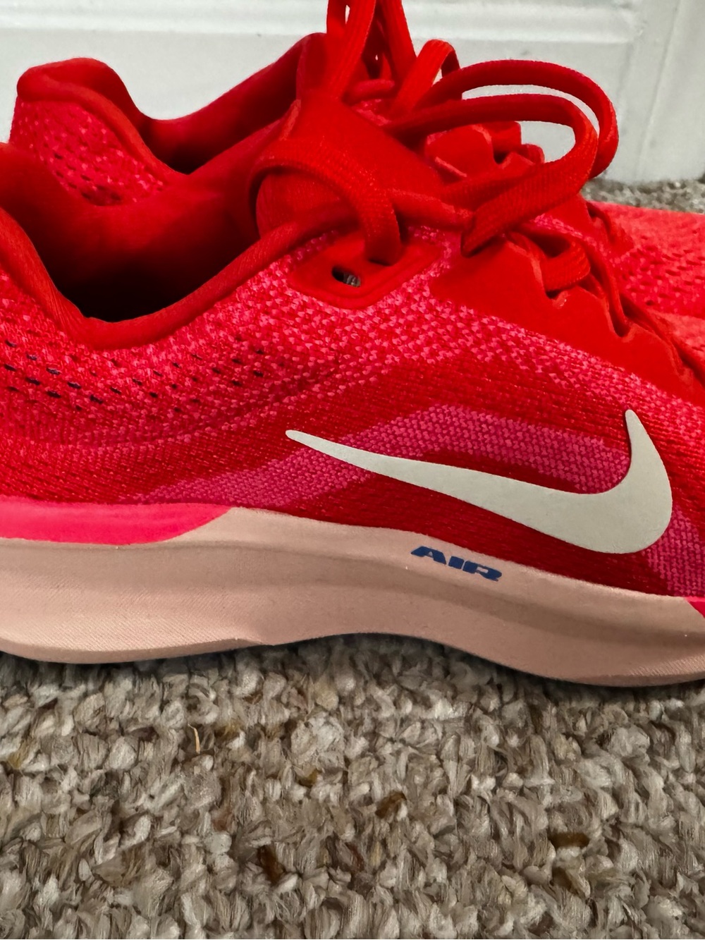 Nike Vibrant Red-Pink Running Sneakers with White Swoosh - Picture 4 of 5